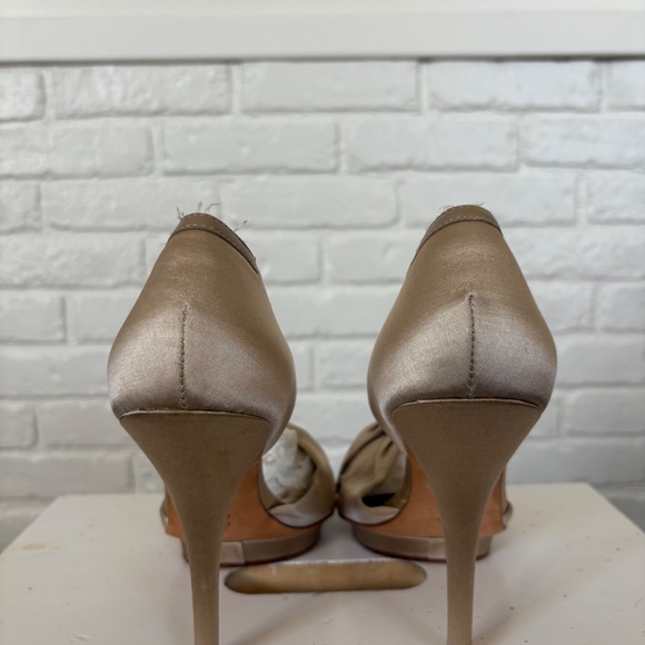 BCBGMaxAzria CHAMPAGNE SATIN HEELS - Picture 5 of 6